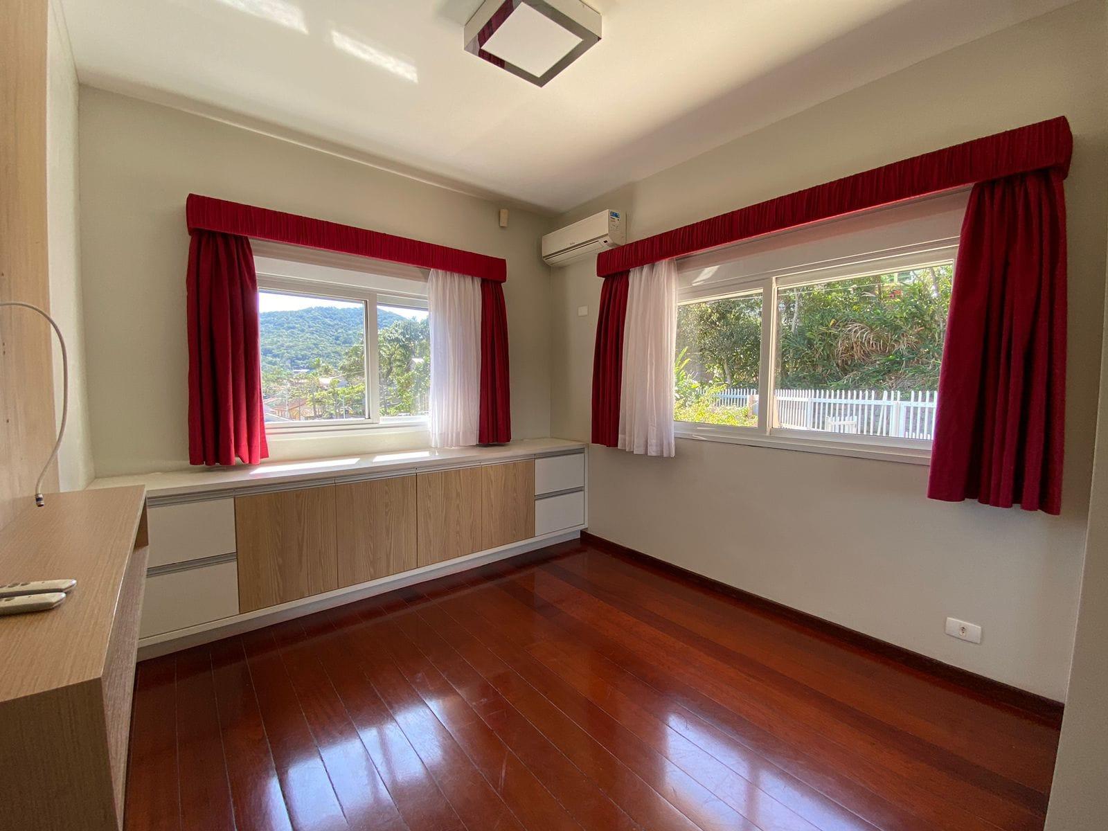 Casa, 3 quartos, 294 m² - Foto 57