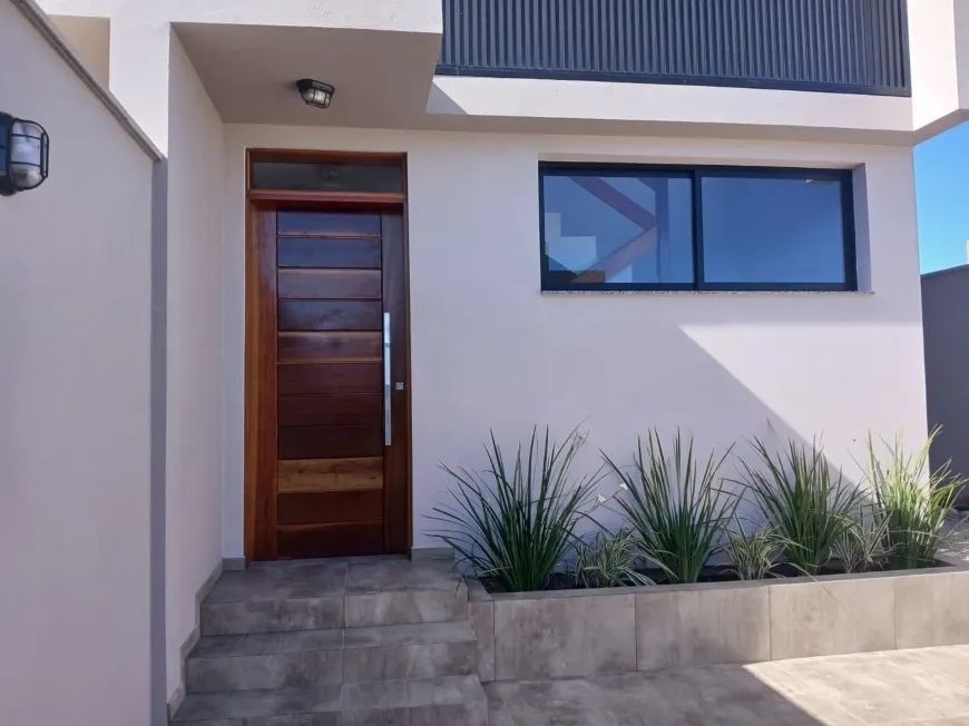 Sobrado, 3 quartos, 162 m² - Foto 1