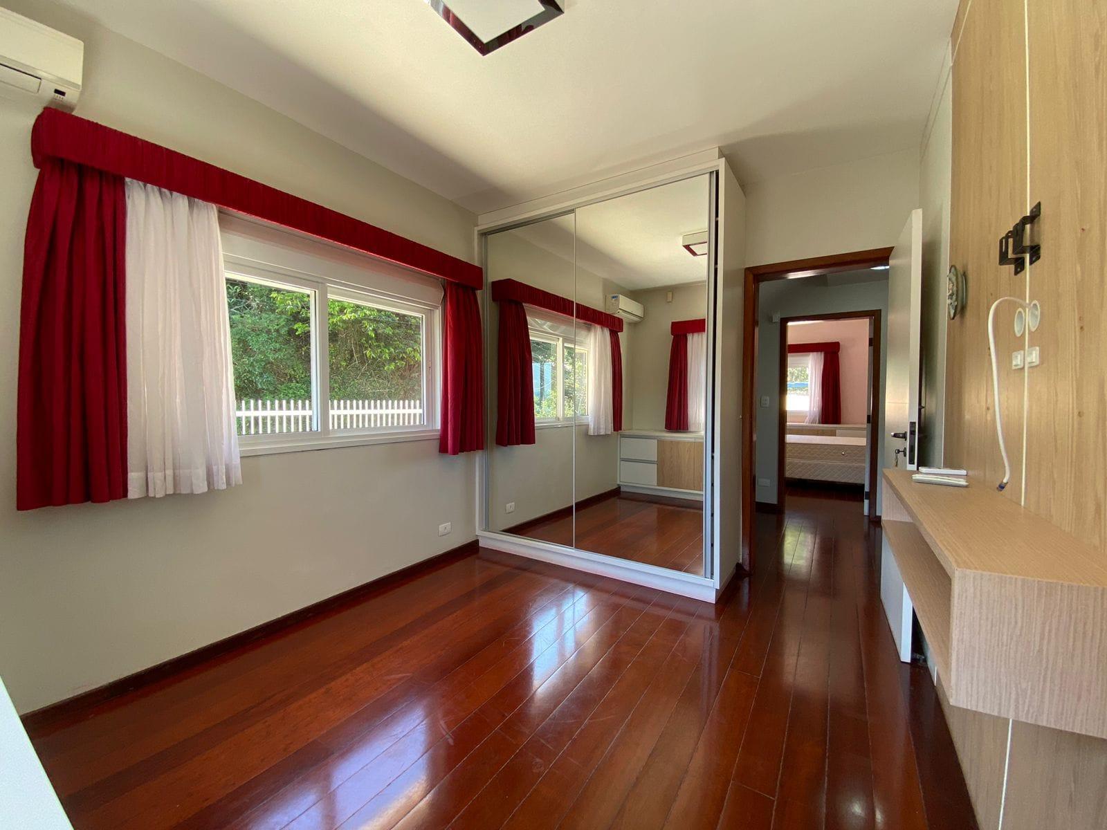 Casa, 3 quartos, 294 m² - Foto 46