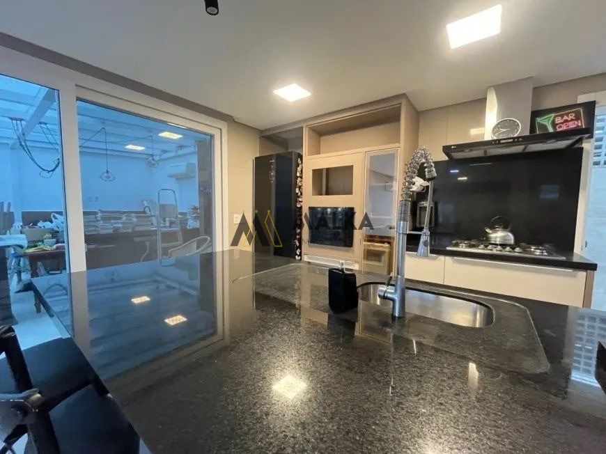 Casa, 3 quartos, 230 m² - Foto 10
