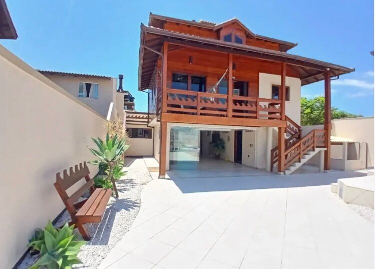 Casa, 3 quartos, 264 m² - Foto 1