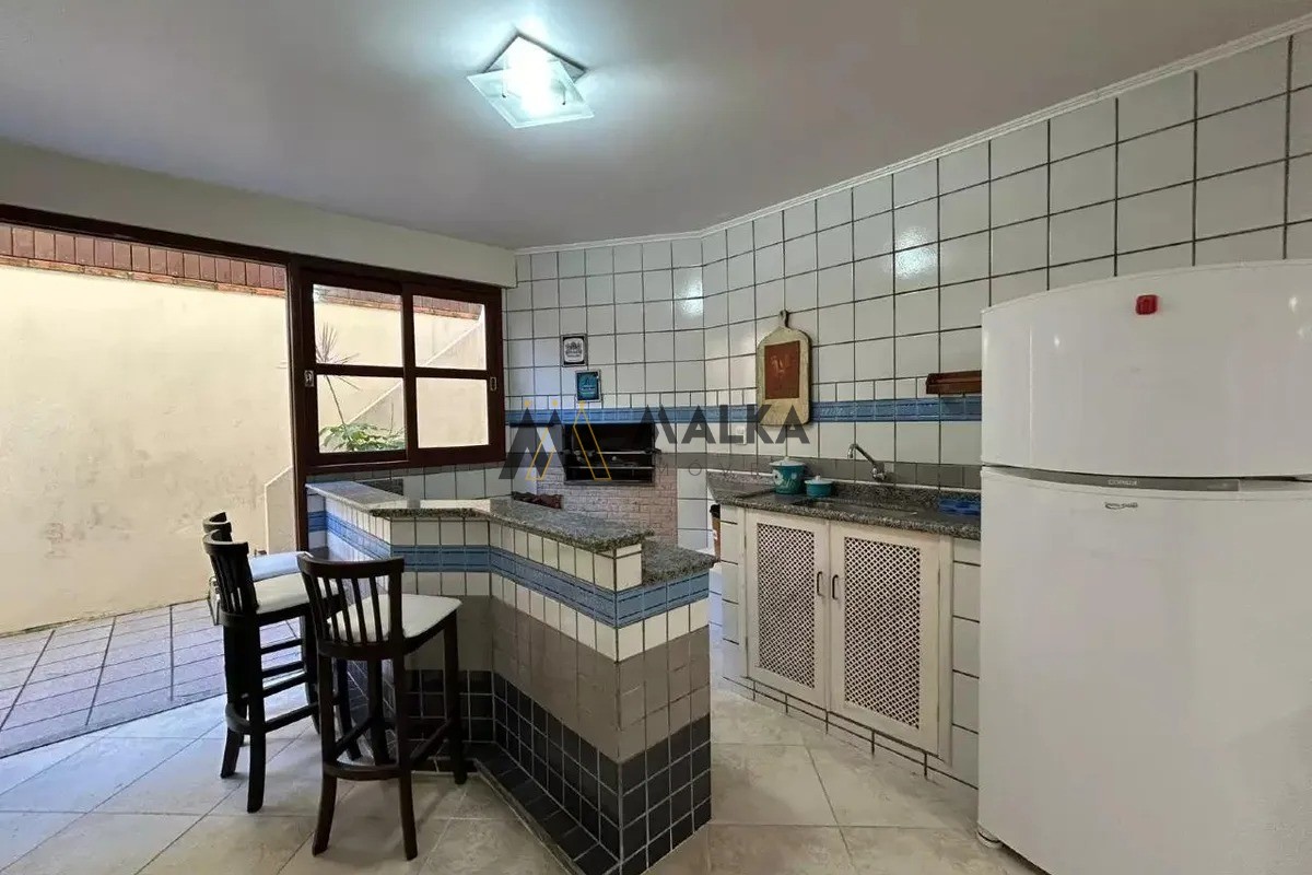 Casa, 5 quartos, 282 m² - Foto 8